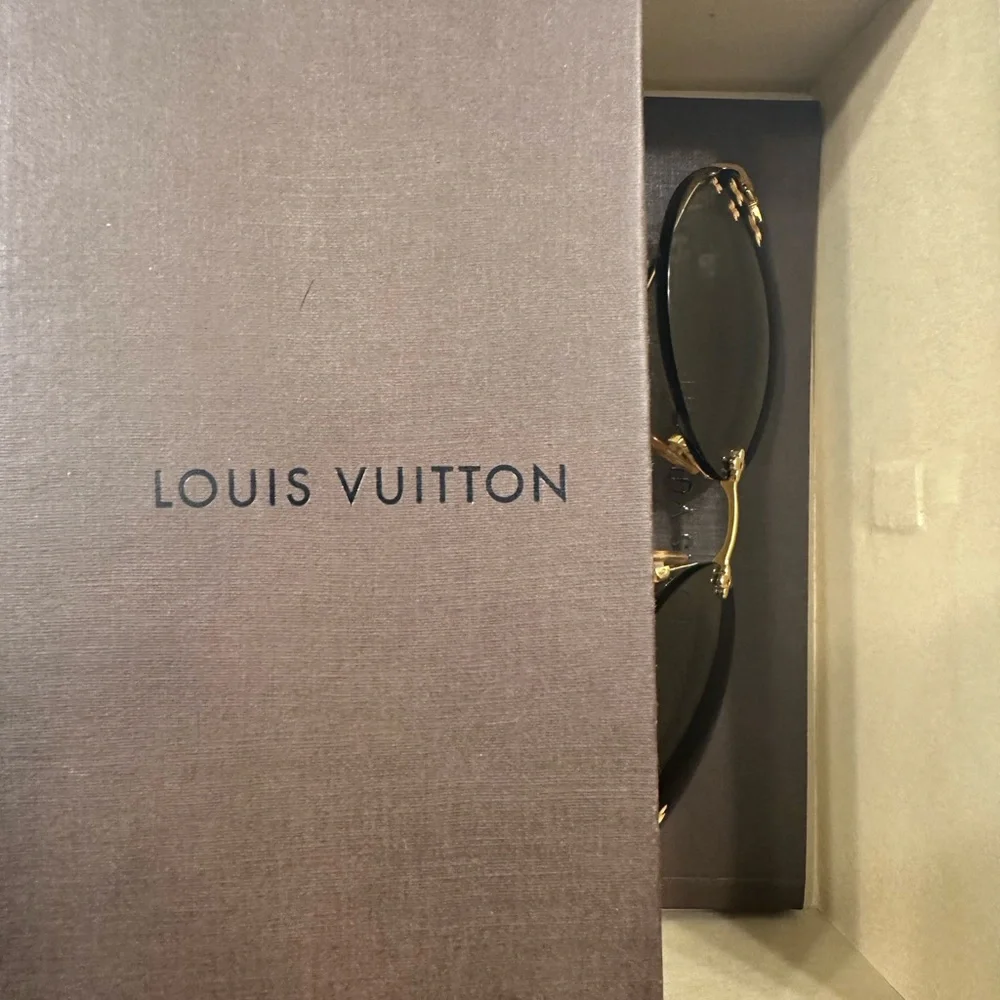 Louis Vuitton Vintage Desmayo cat sunglasses - Picture 3 of 9
